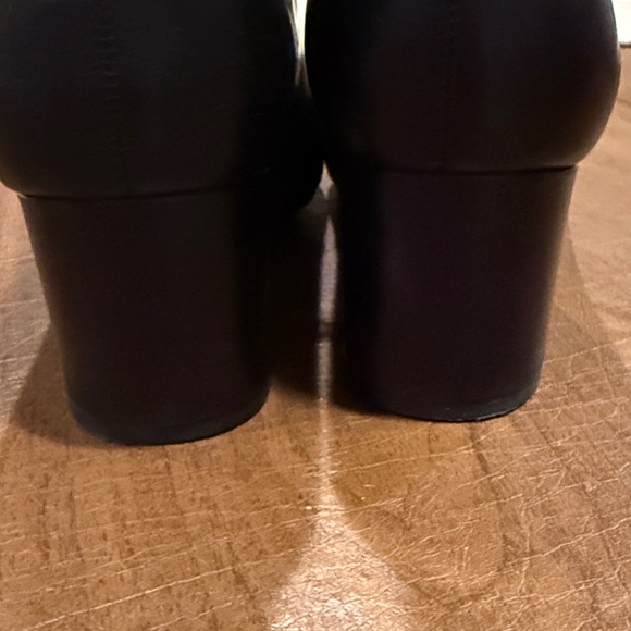 EUC Talbots Black Ankle Boots w Ties SZ 9 - Picture 6 of 14